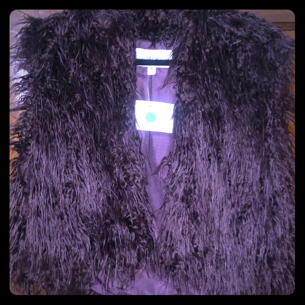 Cropped purple fur vest